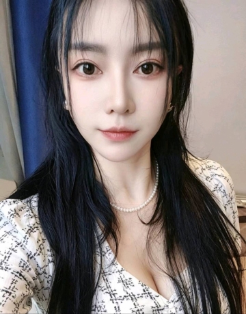 路边的野花的照片