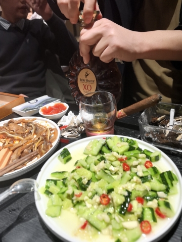 风中抓疯的照片