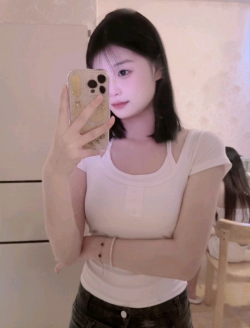 甜甜小小的照片