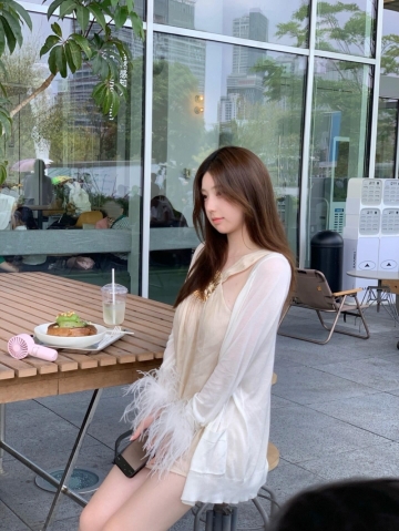 猫系女友的照片
