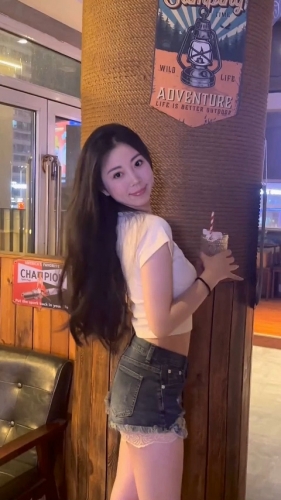 清纯女孩的照片