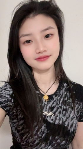 燕妮妮的照片