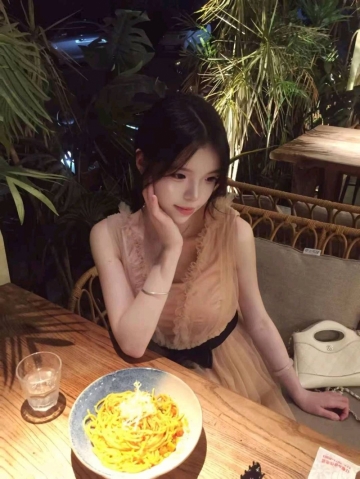 淡若清清的照片