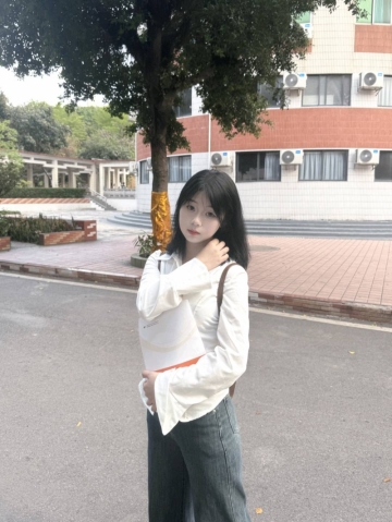 小果莉的照片