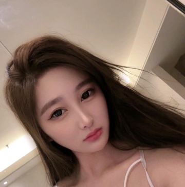 赵甜甜的照片