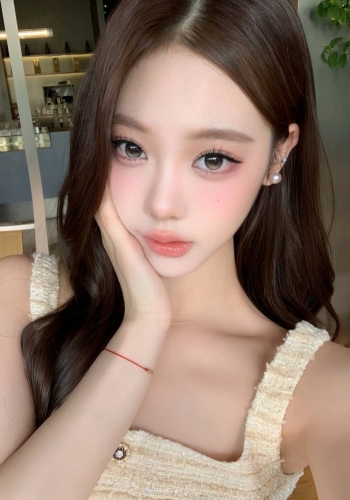 李云朵的照片