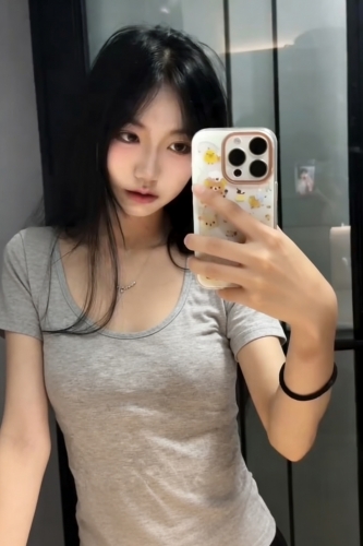 吖吖r186的照片