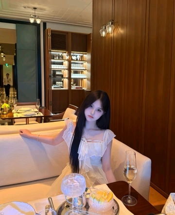 刘静静的照片