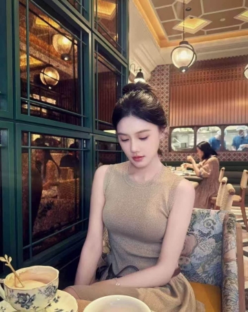 一米八的小猪猪的照片