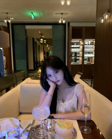 刘静静的照片