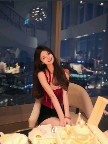 小娅呢的照片