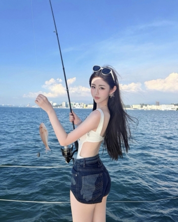 于彤的照片