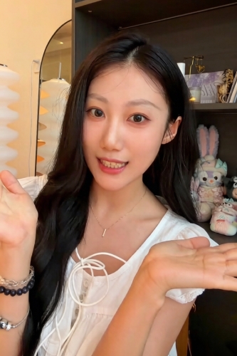晓彤baby的照片