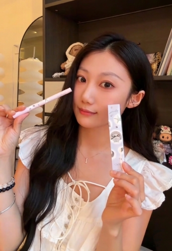 晓彤baby的照片