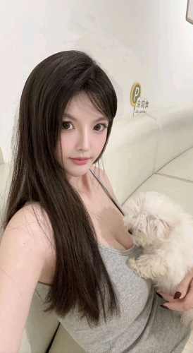 小娅呢的照片