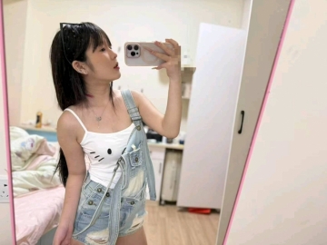 宁宁爱吃肉的照片