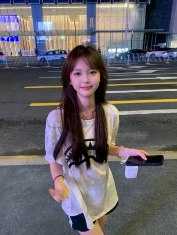 小婷妹妹的照片