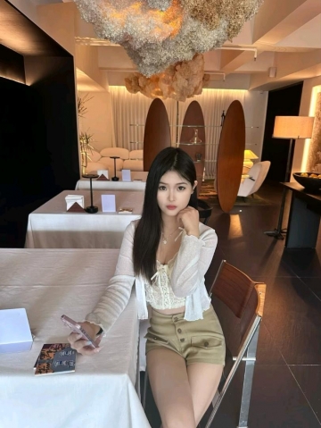 赵甜甜的照片
