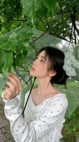 兔兔紫色6的照片