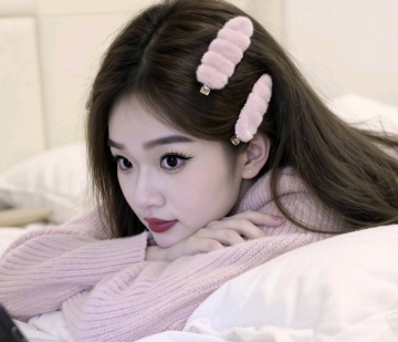 蓉蓉爱吃草莓的照片