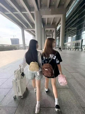 饿了吃啥呢的照片