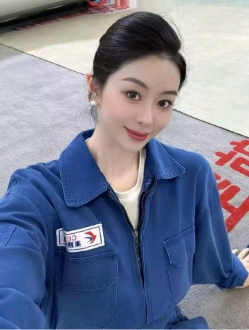 锦鲤附体小妹崽的照片