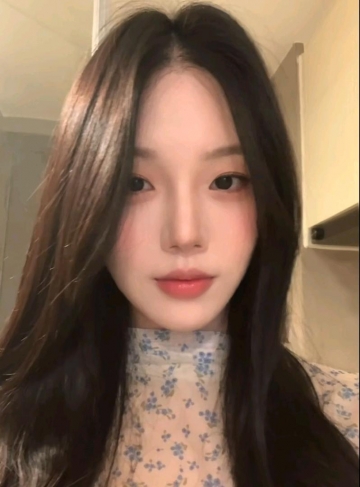 优雅姑娘的照片