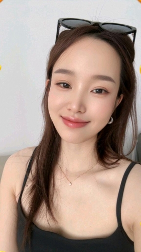 开心的金儿的照片
