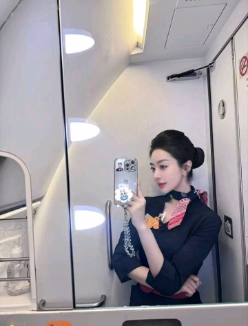 锦鲤附体小妹崽的照片