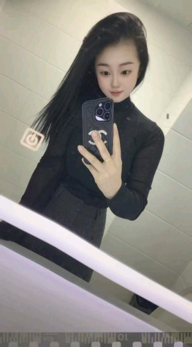 郁郁苏的照片