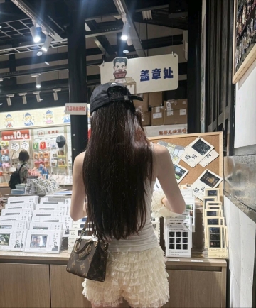 月光洒下的照片