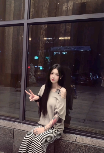 小佳琪。的照片
