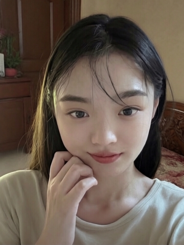 半口甜品的照片