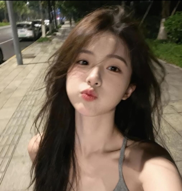 余甜儿的照片