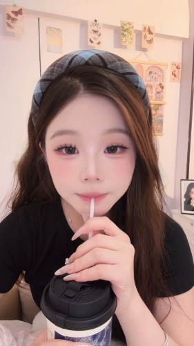 不爱喝奶昔的照片