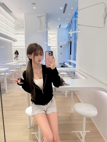 狐狸下凡的照片