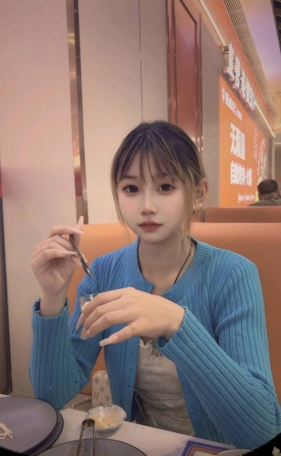 勤勤的照片