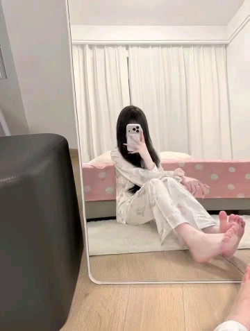 伤感的银耳的照片