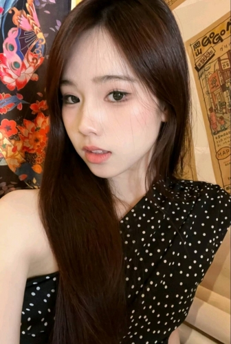 花语莉的照片