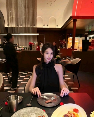 喂婷宝的照片