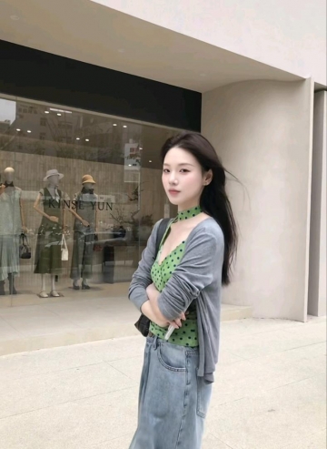 优雅姑娘的照片