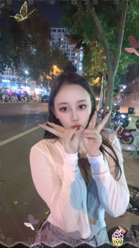 楚楚可怜的照片