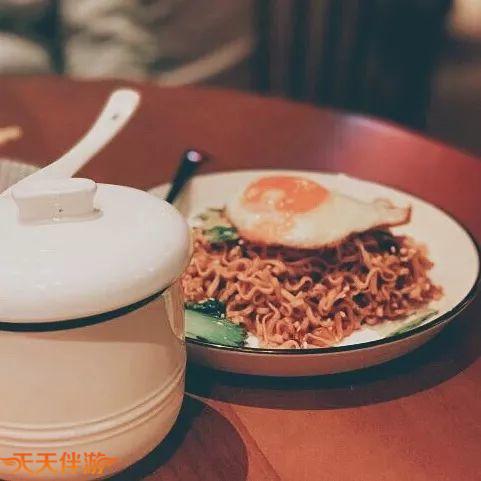 上海：562天吃出来的泡面店