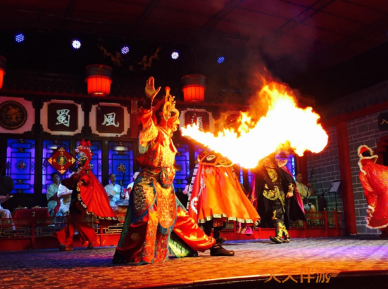 成都茶馆推荐，成都戏园子里喝茶看川剧！